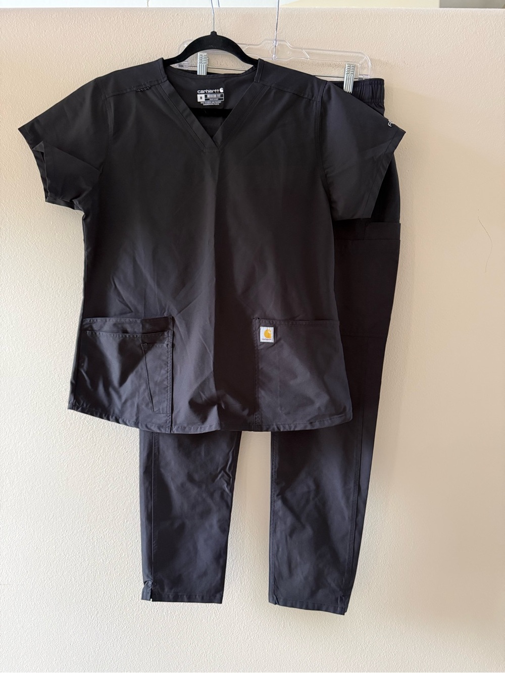 Carhartt Women's Modern Fit Black Scrub Top & Jogger Pants Set NEW